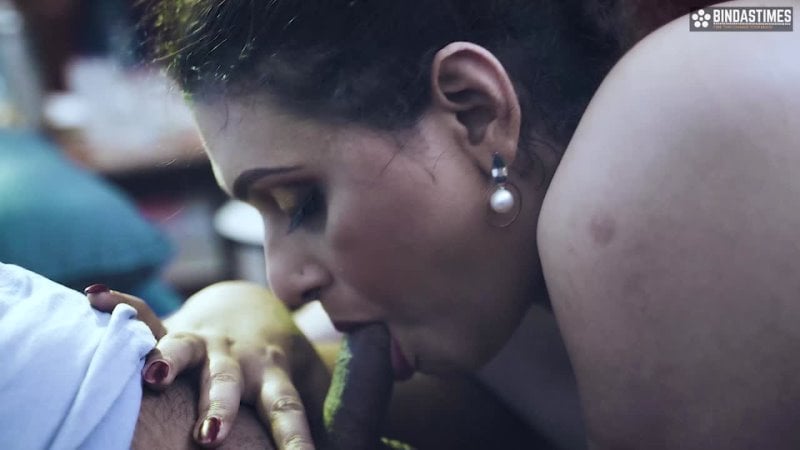 Desi india profesora de yoga de grandes tetas ofrece a uno de sus alumnos para follarla